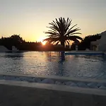 Faros Small And Restaurant Aliko Beach