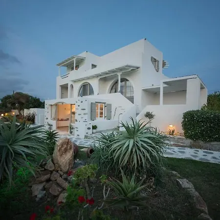 מלון Faros Small And Restaurant
