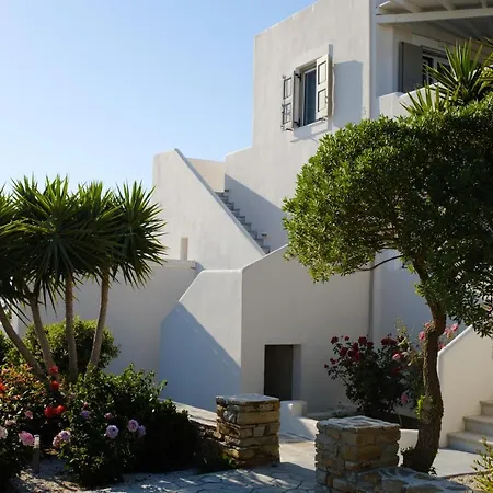 Faros Small & Restaurant 알리코비치