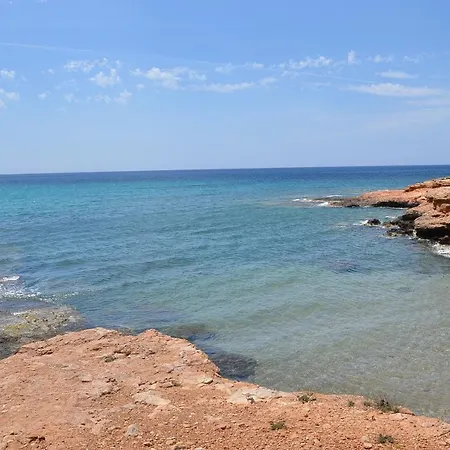 מלון Faros Small And Restaurant אליקו ביץ'