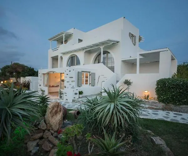 Hotel Faros Small And Restaurant