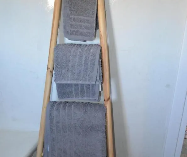 Faros Small And Restaurant Hotel Aliko Beach