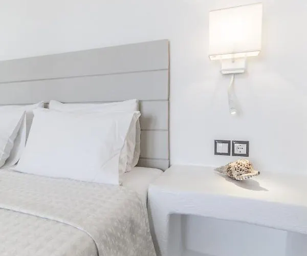 Hotel Faros Small And Restaurant