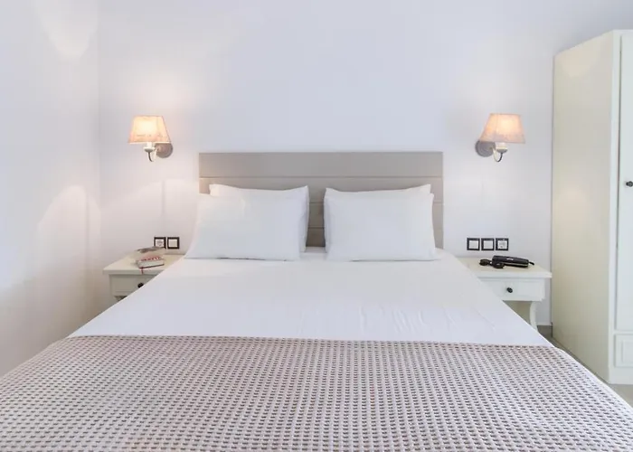 Hotel Faros Small And Restaurant 3*