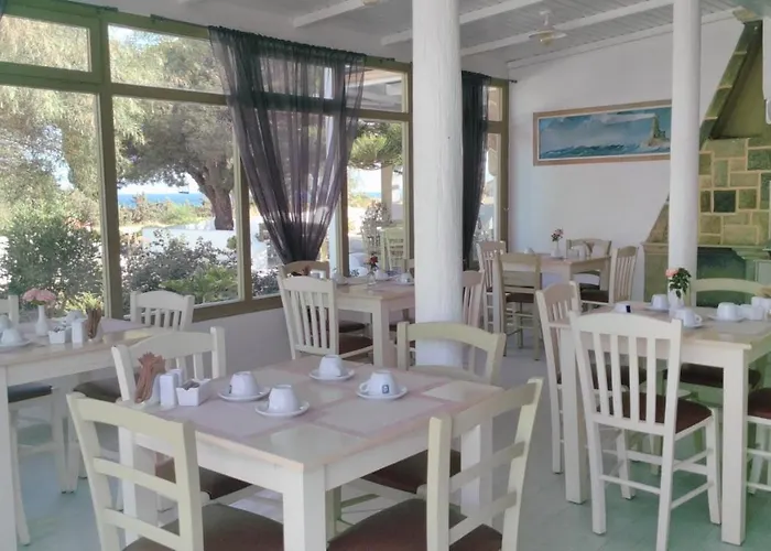 Faros Small And Restaurant 3*
