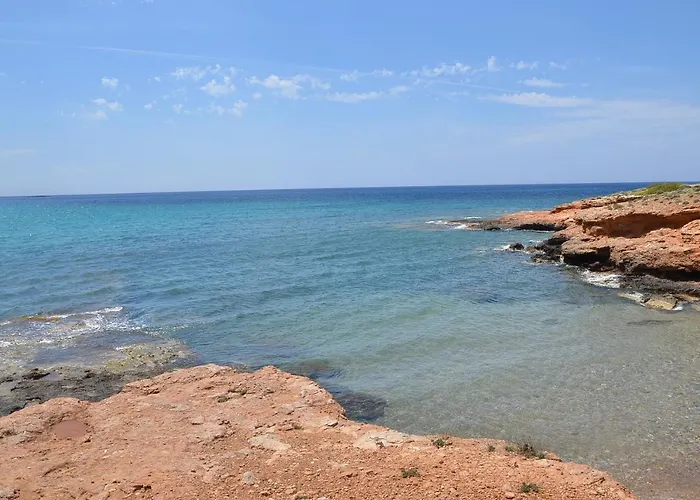 מלון Faros Small And Restaurant אליקו ביץ'