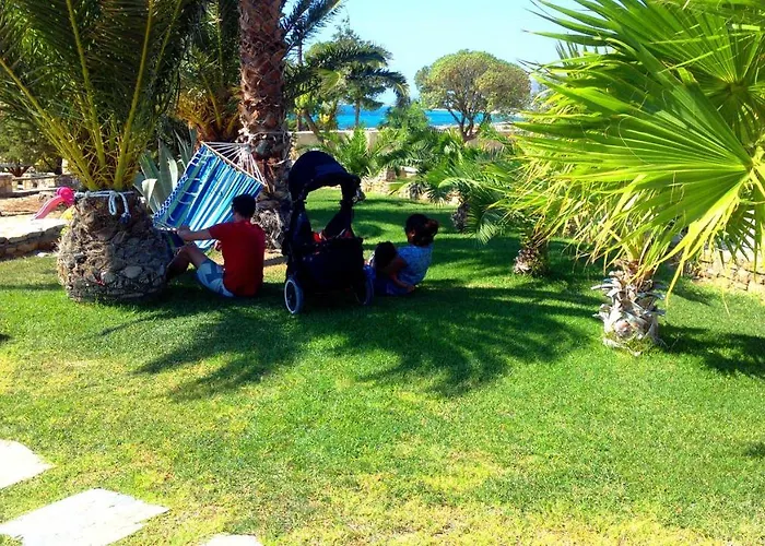 Hotel Faros Small And Restaurant 3*