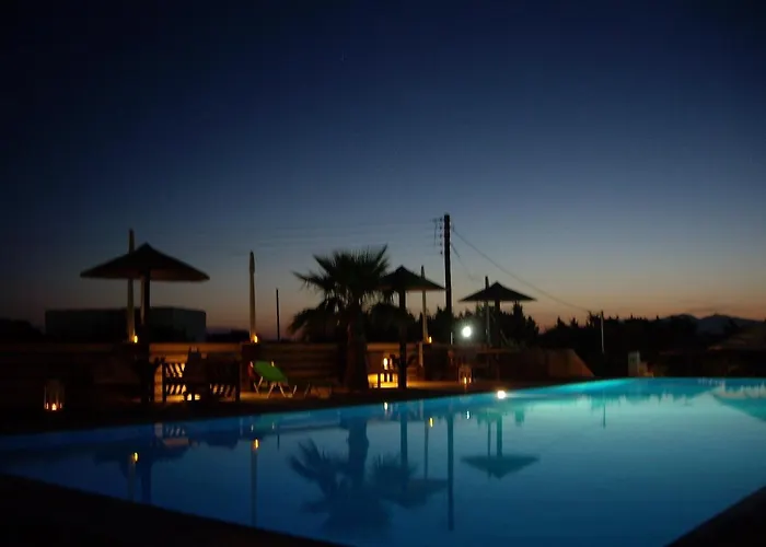 Faros Small And Restaurant 3*