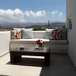 Faros Small And Restaurant 3*