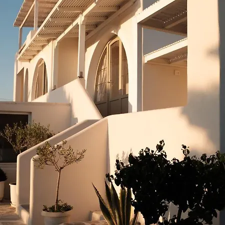 Faros Small And Restaurant Отель 3*