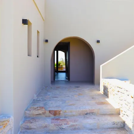 Hotel Faros Small & Restaurant