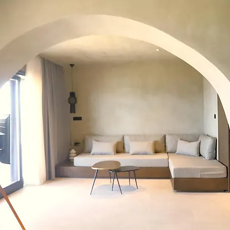 Faros Small And Restaurant