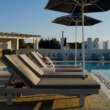 Faros Small & Restaurant فندق 3*