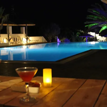 Faros Small And Restaurant 3*