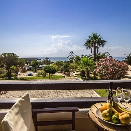 Отель Faros Small And Restaurant Алико-Бич