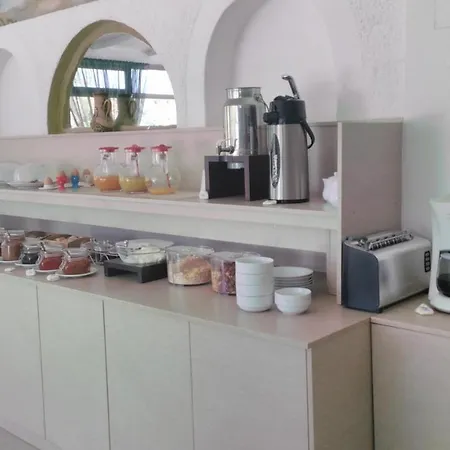 Faros Small And Restaurant Отель 3*