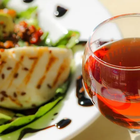 Faros Small And Restaurant Отель